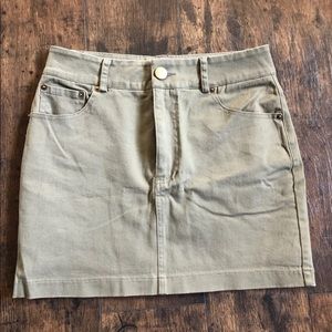 Olive mini skirt